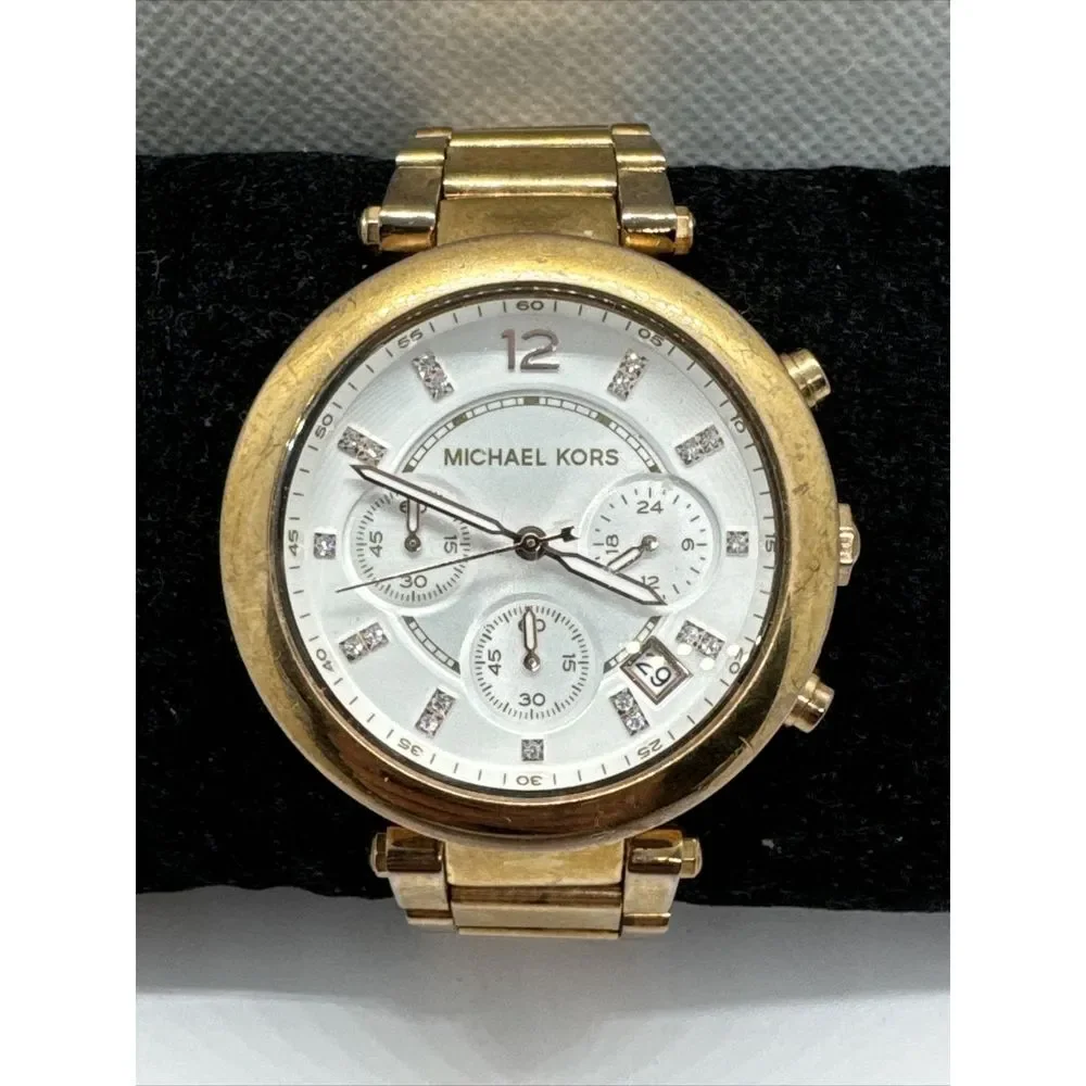 Michael Kors Parker MK5806 Women Rose Gold Steel Analog Dial Wrist Watch JNA871